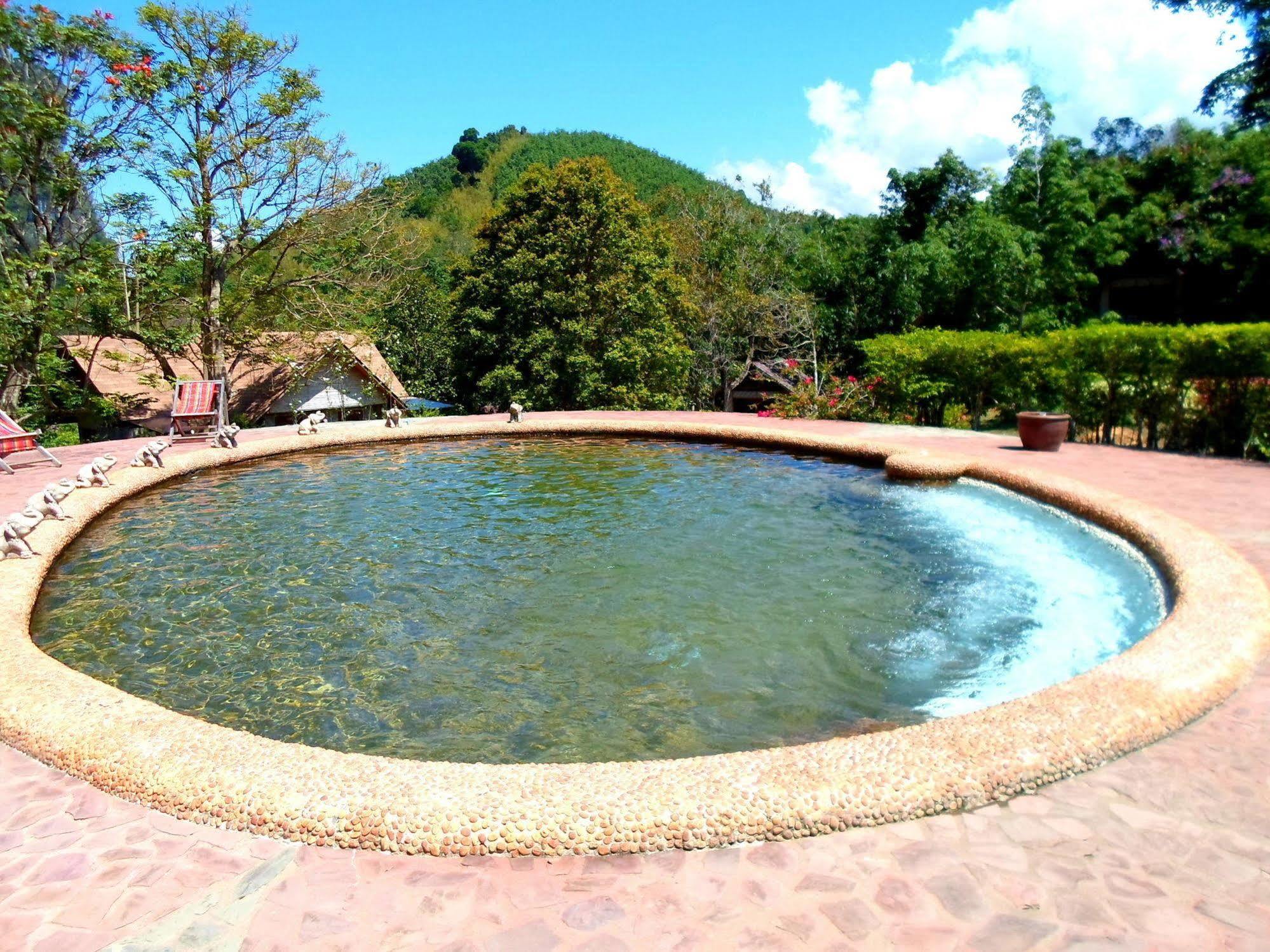 The Cliff & River Jungle Resort Phanom Exterior foto