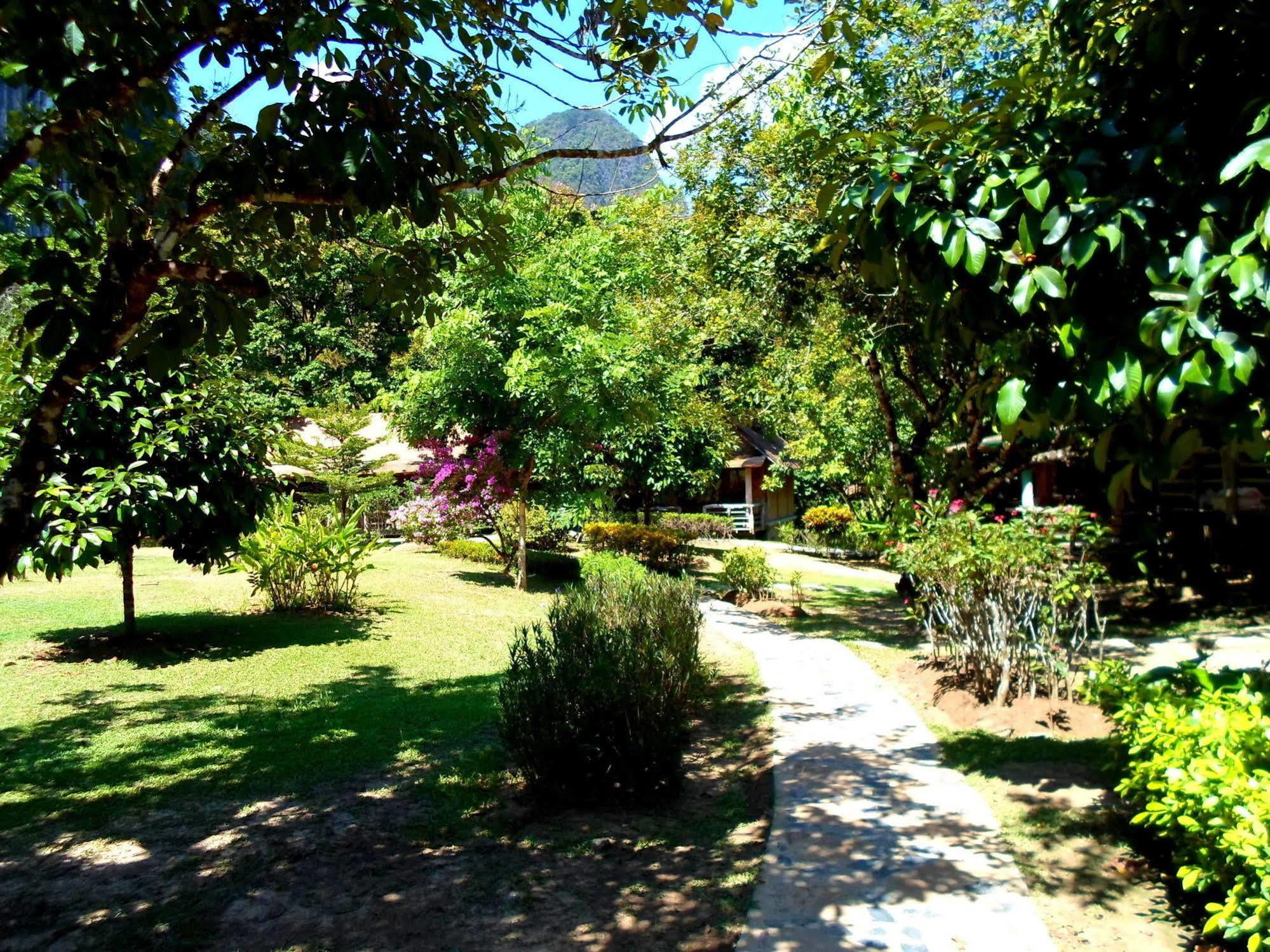The Cliff & River Jungle Resort Phanom Exterior foto