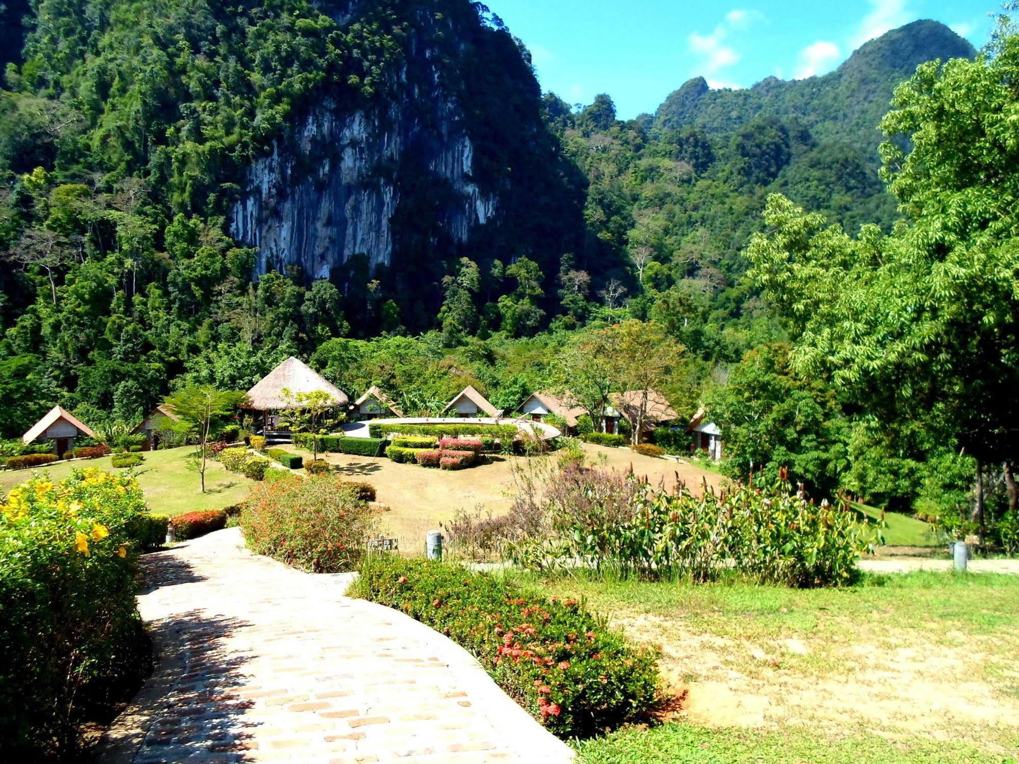 The Cliff & River Jungle Resort Phanom Exterior foto